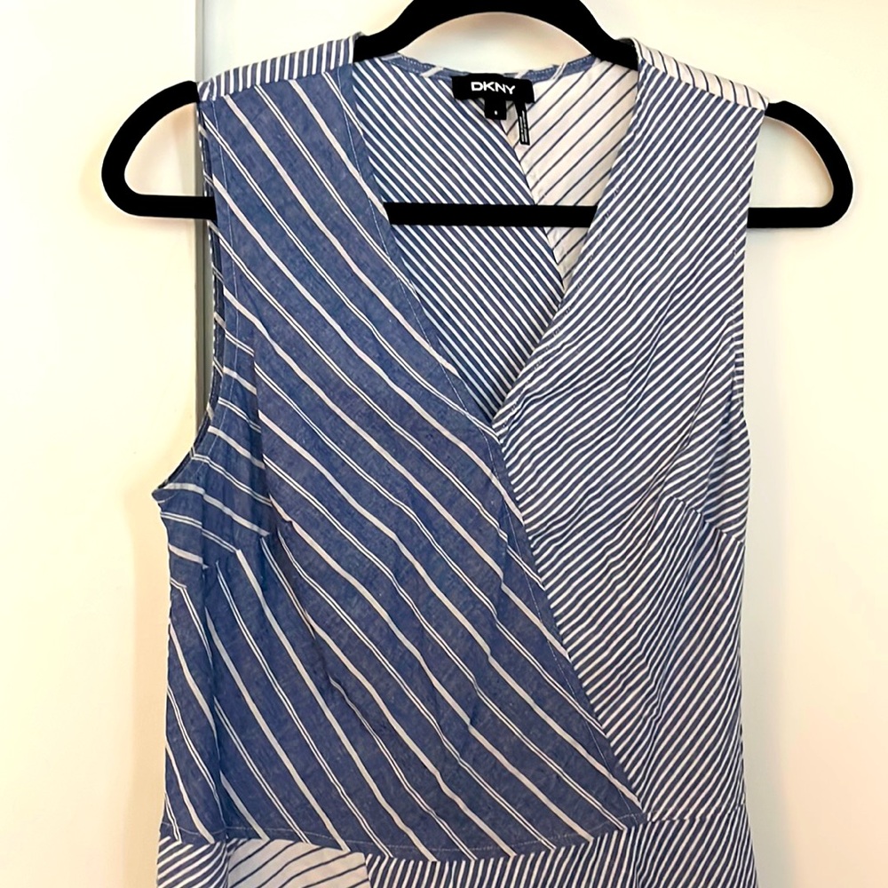 Casual elegant cotton/linen blend dkny summer maxi. Blue/white print size 8